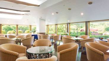 ラウンジ「ソレイユ」 / 4