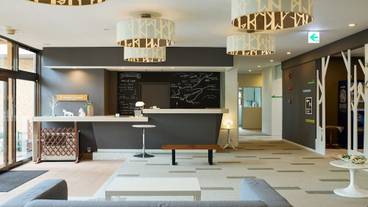 内部エントランス / 3