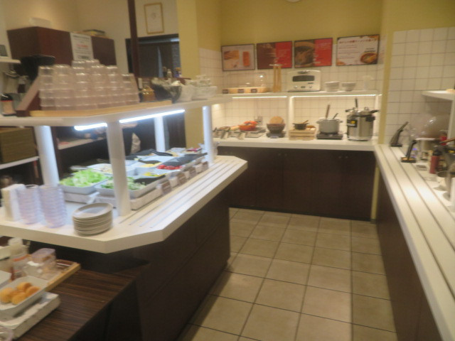 朝食の料理が並んでいます