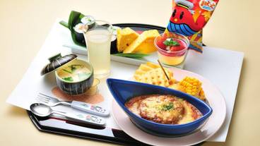 旅館のお食事処 / 11