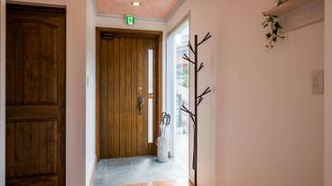 内部エントランス / 2