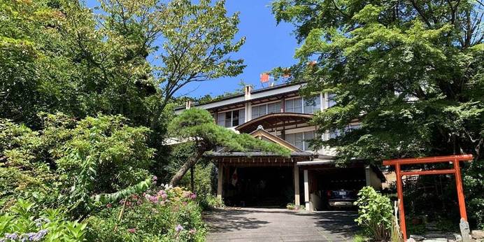 草津温泉 尻焼き風呂の桐島屋旅館（群馬県 旅館） / 1