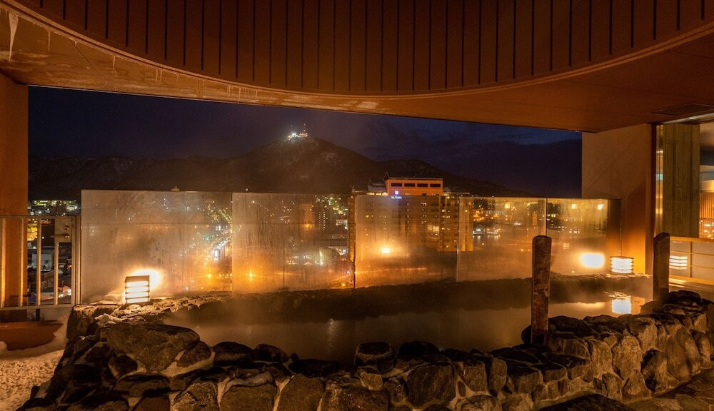 大浴場 海雀の湯／夜の露天風呂