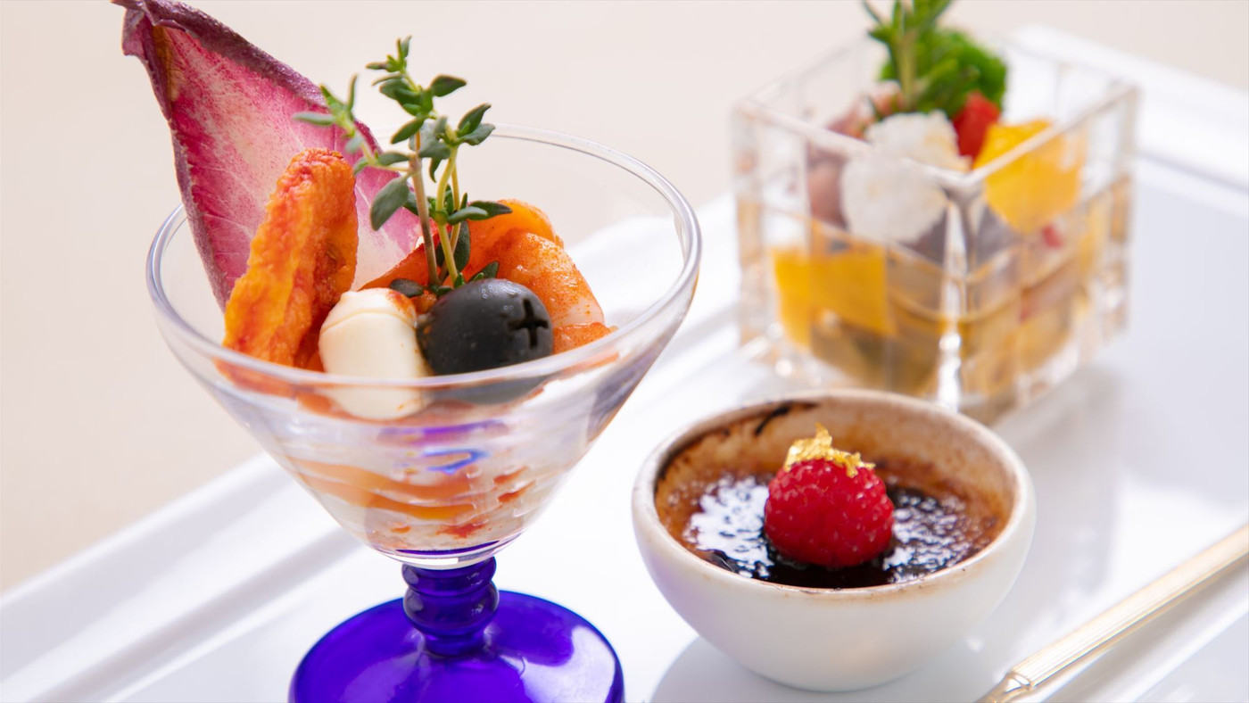 色鮮やかなディナーは記念日にぴったり3957245