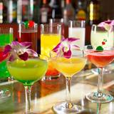 カラフルなカクテルも充実 / 3