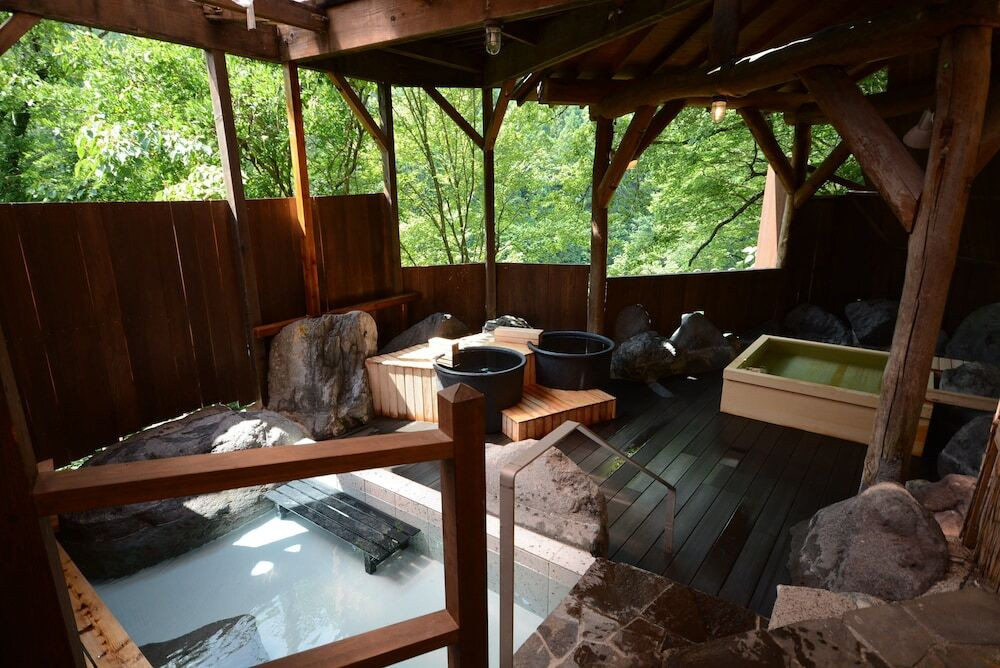 2. 源泉掛け流しの絶景温泉に癒される「せせらぎの宿 鬼怒川温泉 ホテル万葉亭」3511155