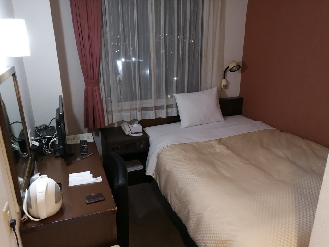 日本の一般的なビジネスシングルです。