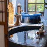 客室露天風呂で
癒しのお茶風呂体験 / 3