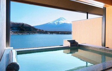 The 9 Best Hotels &amp; Ryokan Around Lake Kawaguchi with In-Room Open-Air Baths for Couples