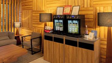 ロビーラウンジ / 4