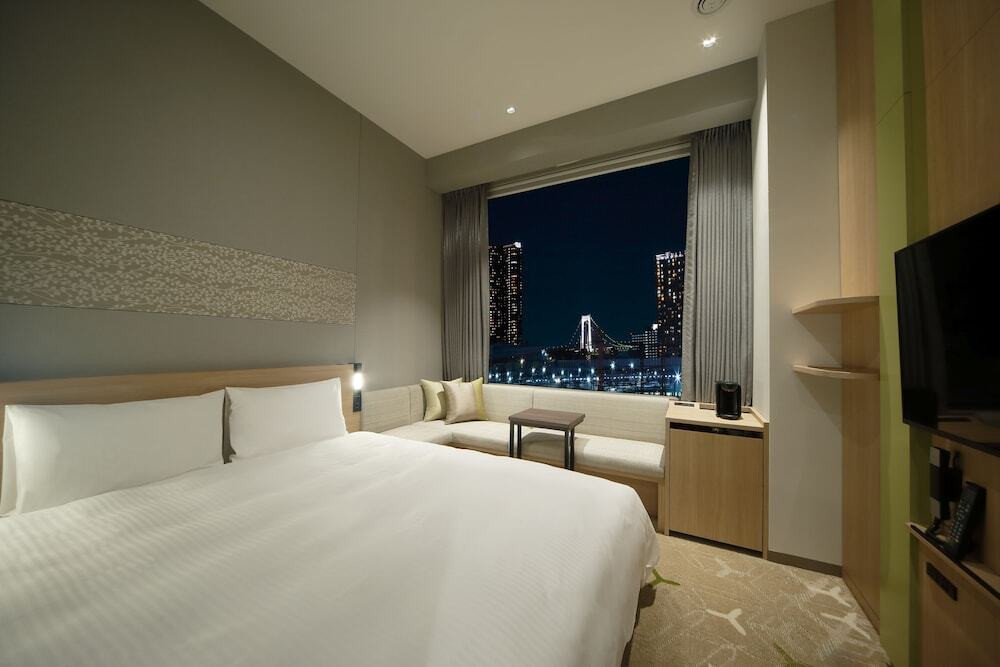 まったりラウンジとバストイレ別の客室がうれしい4374794