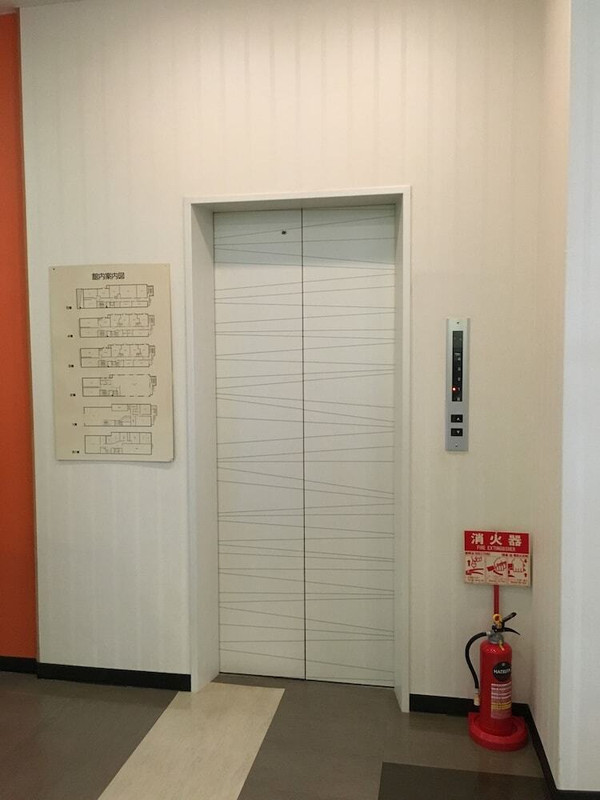 内部エントランス