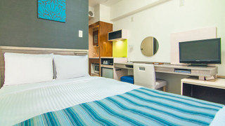 スタンダードダブルルーム スモールダブルベット利用 喫煙可 (ハウスキーピングは有料オプション)