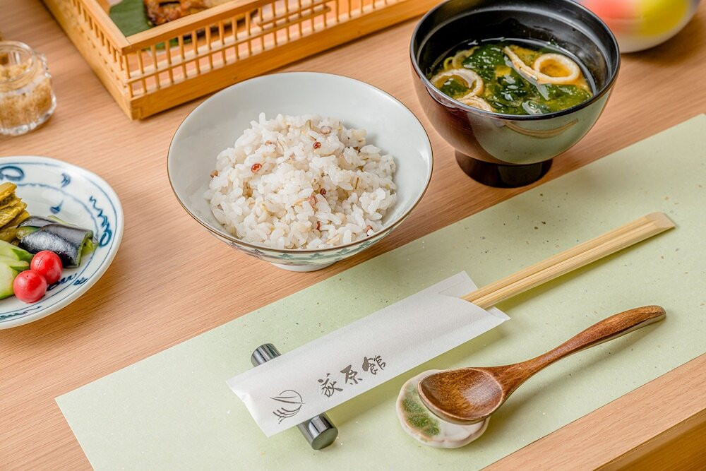 朝食