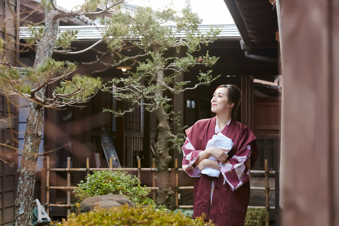 温泉　女性ポートレート