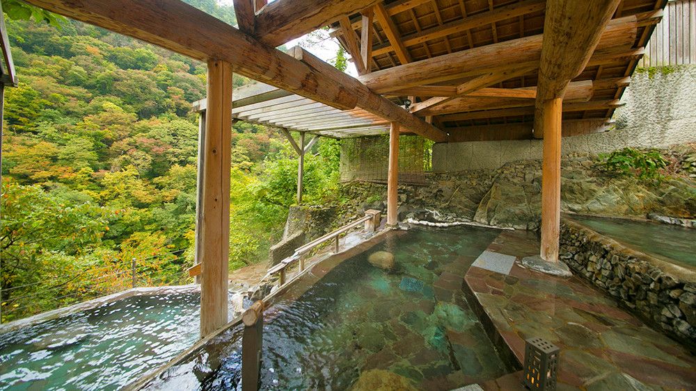 SNSで話題に♪「鬼滅の刃」の無限城にそっくりな温泉旅館3486459