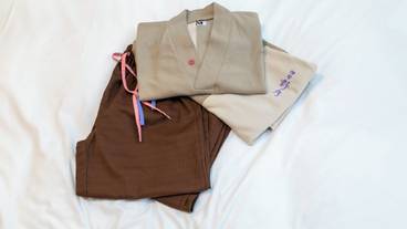 客室 / 16