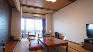 和室　デラックスルーム オーシャンビュー　足湯付