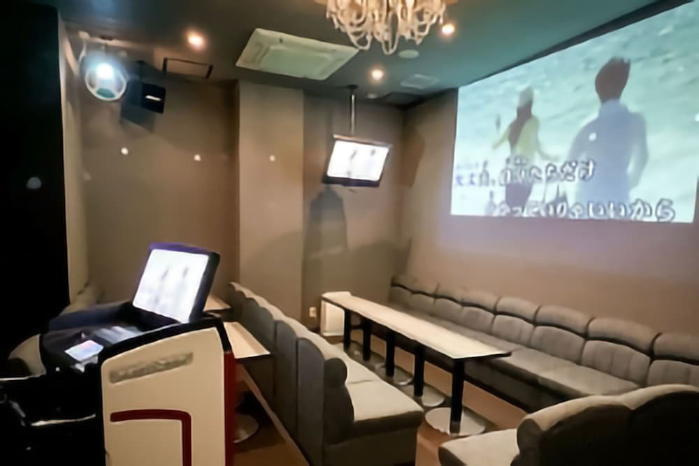 カラオケ ルーム