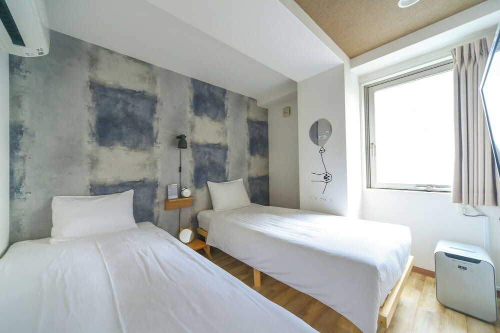 客室内のダイニングエリア