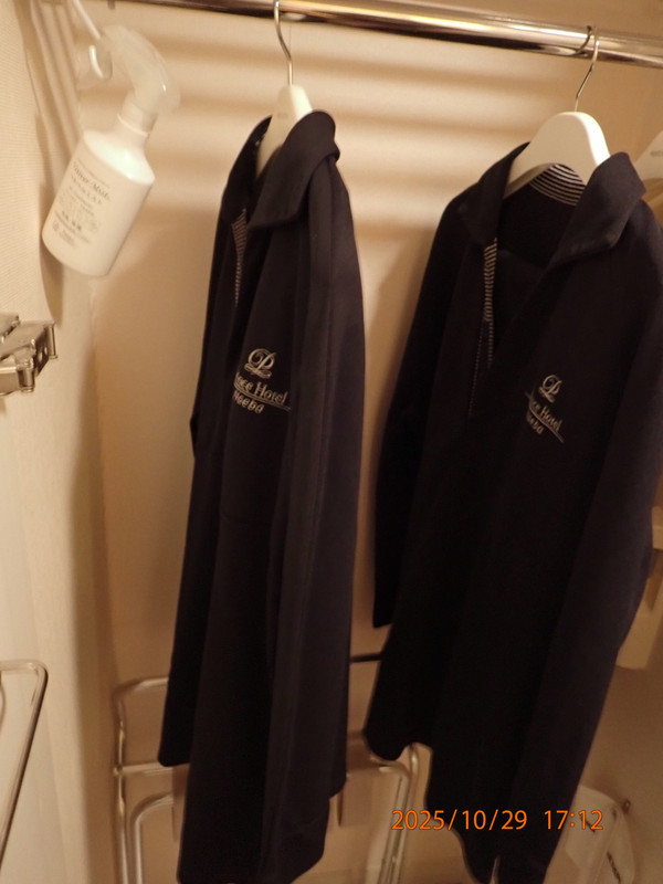 上下に分かれたタイプで館内全てで着用可能な室内着