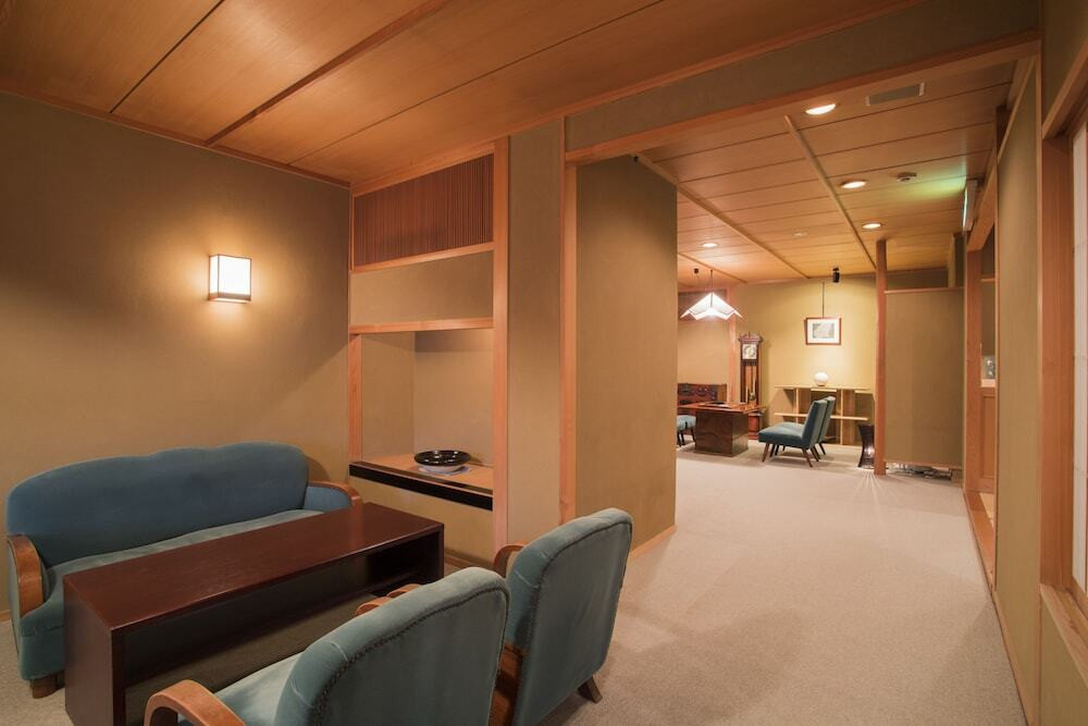 ロビー応接スペース