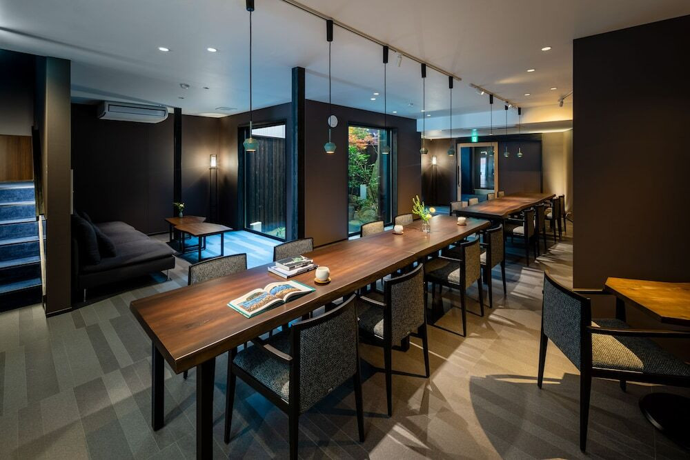 ロビーラウンジ