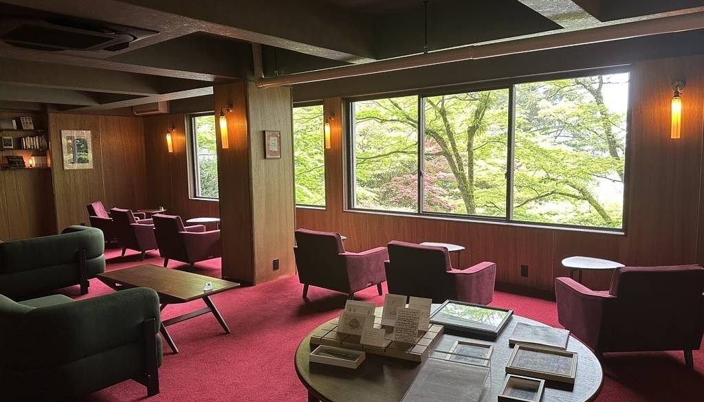 ラウンジで休憩
散策後はのんびり
 / 1