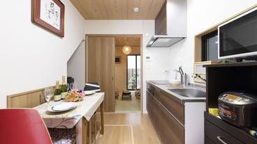 客室内のダイニングエリア / 8