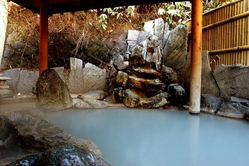 朝・夕ともにお部屋食だから、のんびり食事が楽しめちゃう3936196