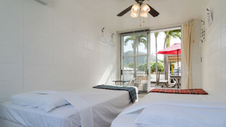 ツインルーム 共用バスルーム