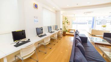 ロビーラウンジ / 22