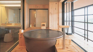 [露天風呂付] 和室10畳＋広縁（川側） 禁煙