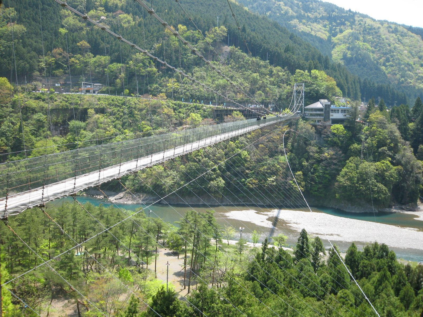 【奈良県】村をきっての観光スポットになった「谷瀬のつり橋」461817