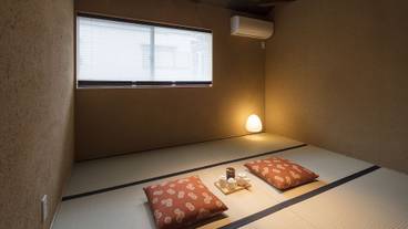 客室 / 15