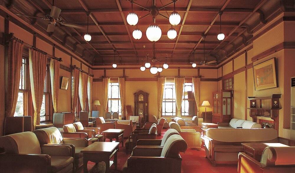 ロビーラウンジ / 2