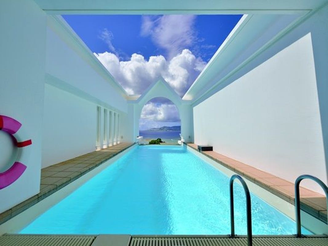 アクアセラピーでリフレッシュ。水に溶け込むような感覚に癒される4050917