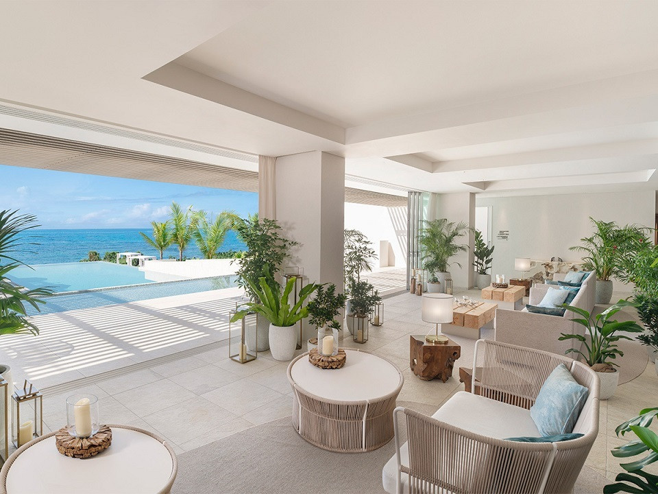 伊良部ブルーが映える白亜のホテル4248088