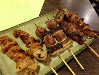 「川名」料理 945712 シロ、ねぎま、レバ