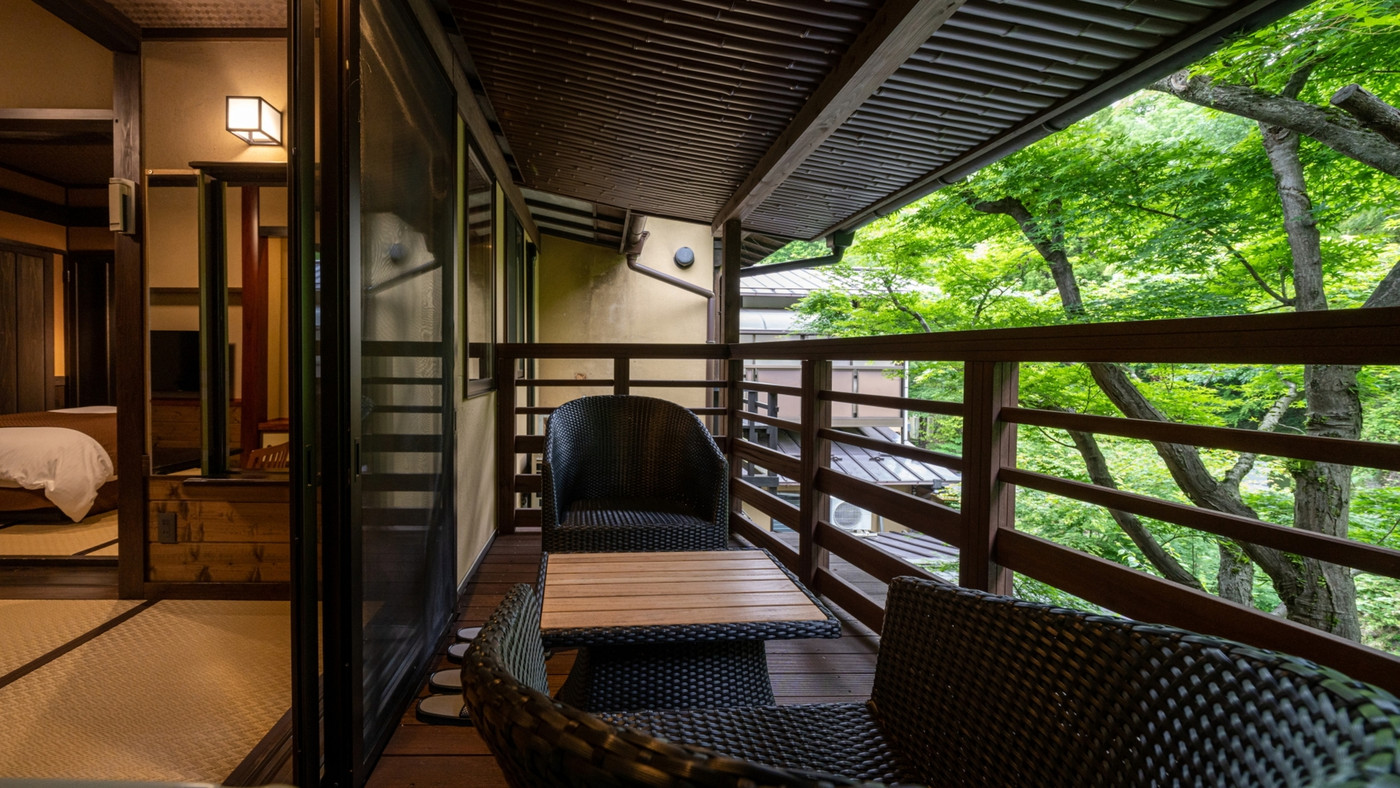 名湯秘湯百選に選定された情緒ある宿でほっこり4036476