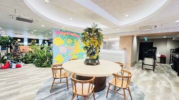 ロビーラウンジ / 11