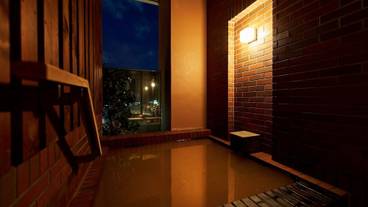 無料貸切風呂／夜の煉瓦風呂 / 13