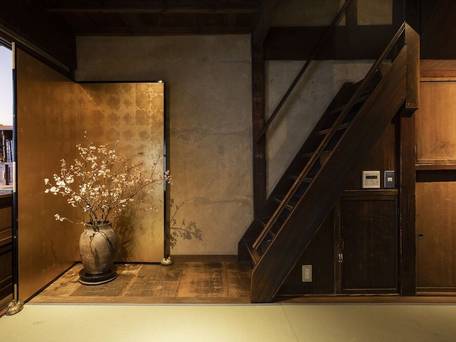 金沢町家 兼六 / 1