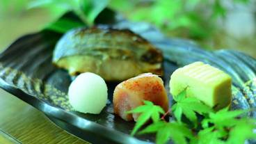 食事・飲み物 / 3