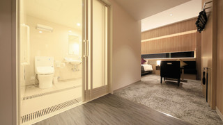 ユニバーサルルーム 禁煙【MANGA読み放題】