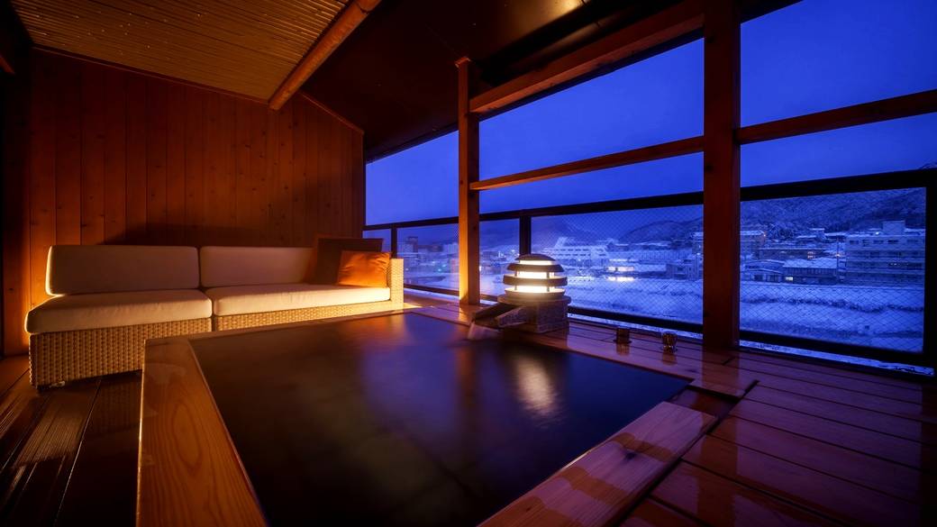 燈火亭の客室露天風呂一例 / 2