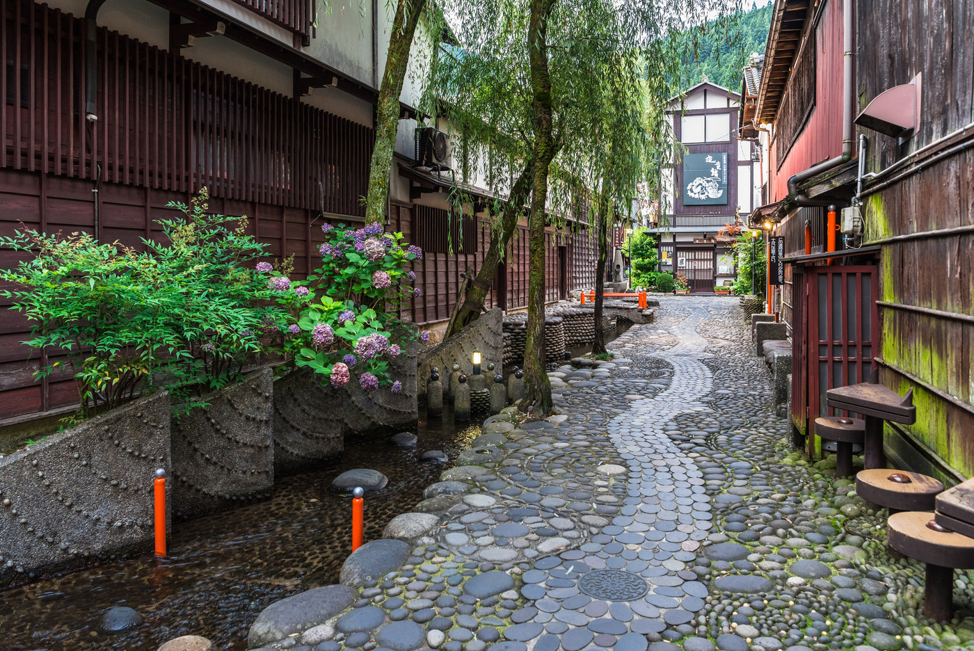 岐阜県 郡上八幡 やなか水のこみち