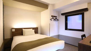 [全室禁煙]デラックスダブル 15sqm ベッド幅140cm