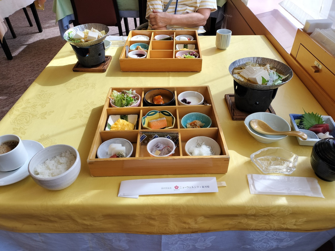朝食