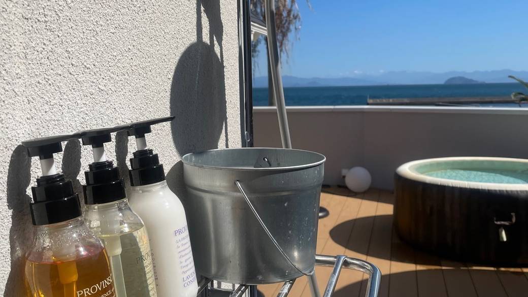 サウナルームのシャワー / 3